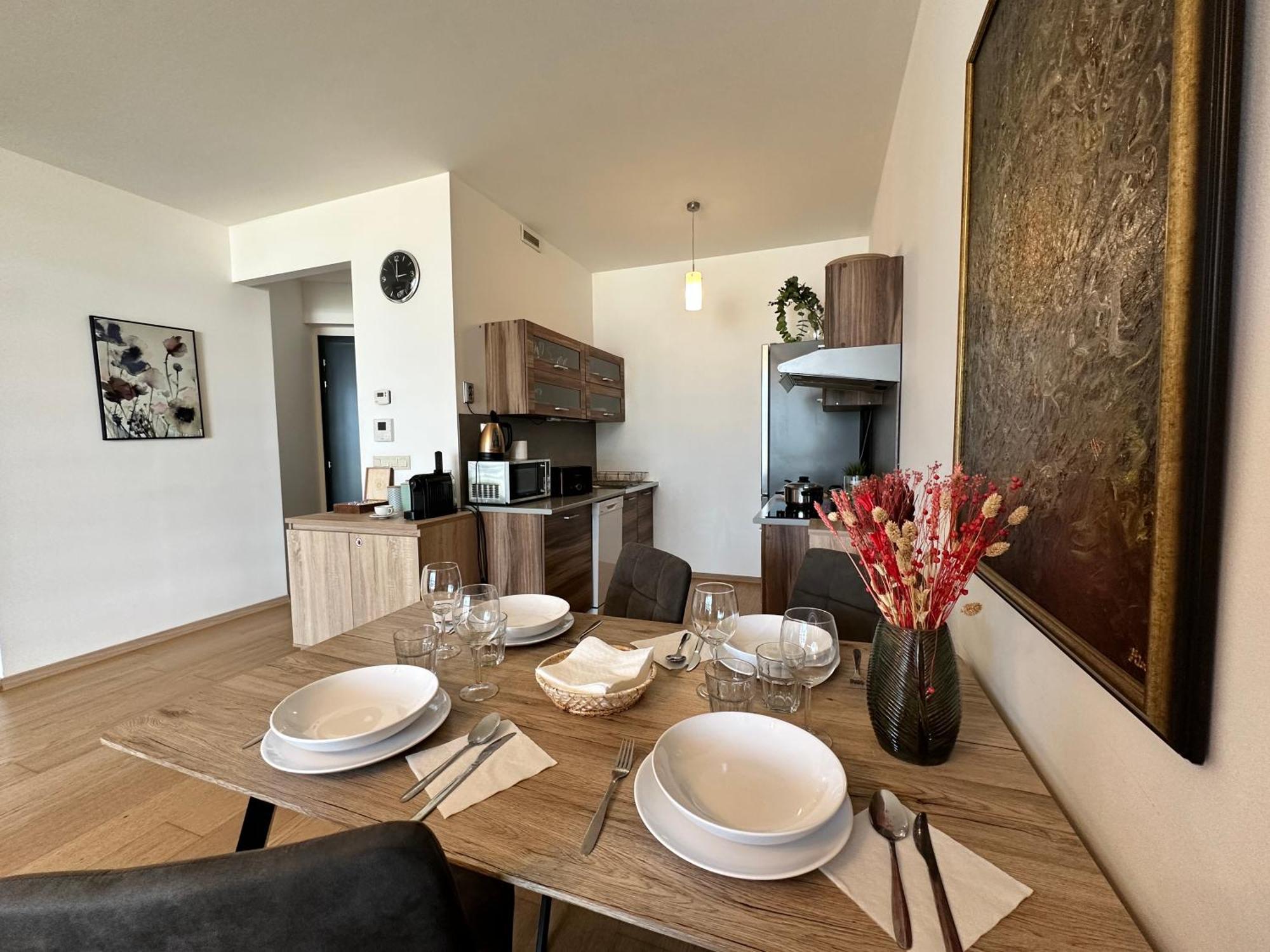 Self Check-In, Danube Bank, Free Parking Apartment Bratislava Luaran gambar