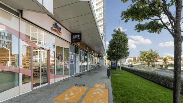 Self Check-In, Danube Bank, Free Parking Apartment Bratislava Luaran gambar
